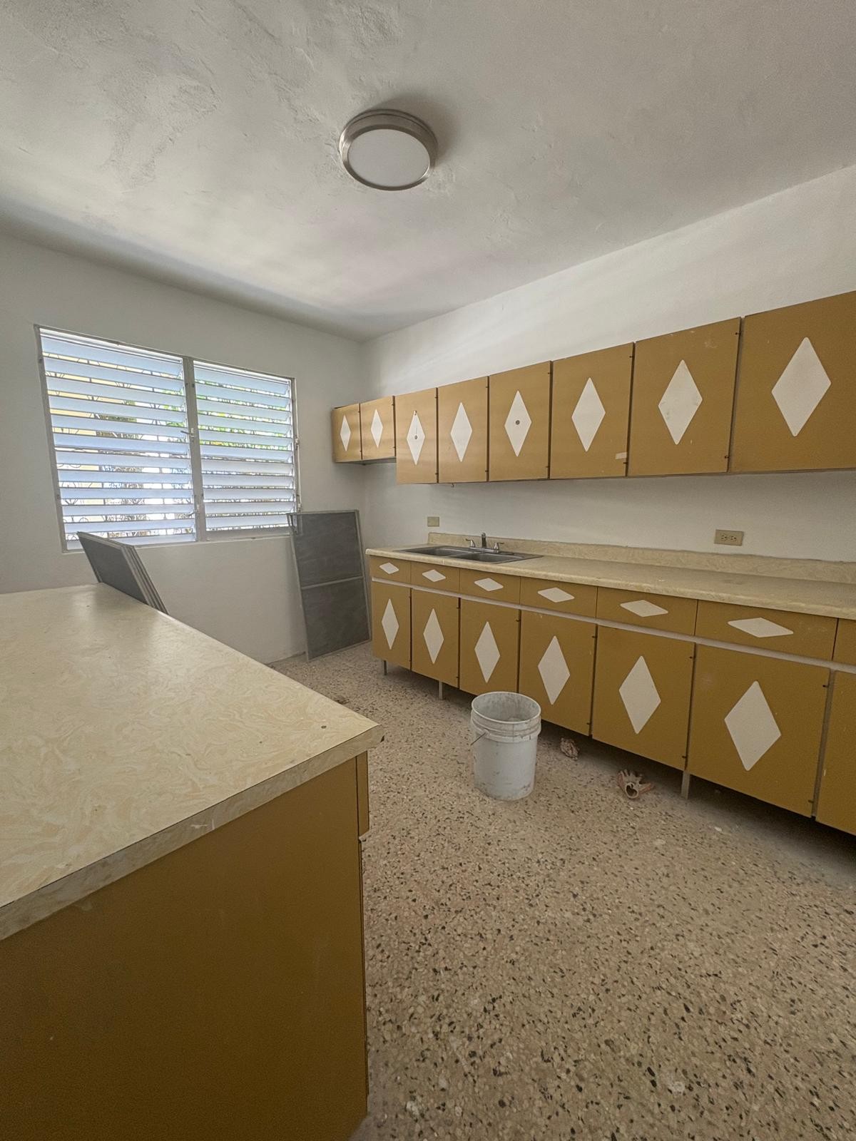 Property Gallery image 0
